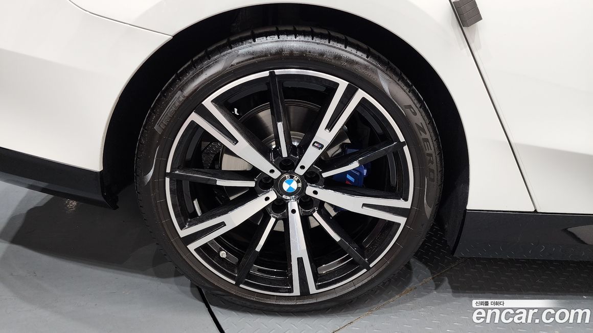 BMW 5-Series 530i xDrive M Sport, 2025