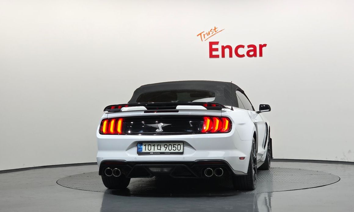Ford Mustang Convertible, 2021
