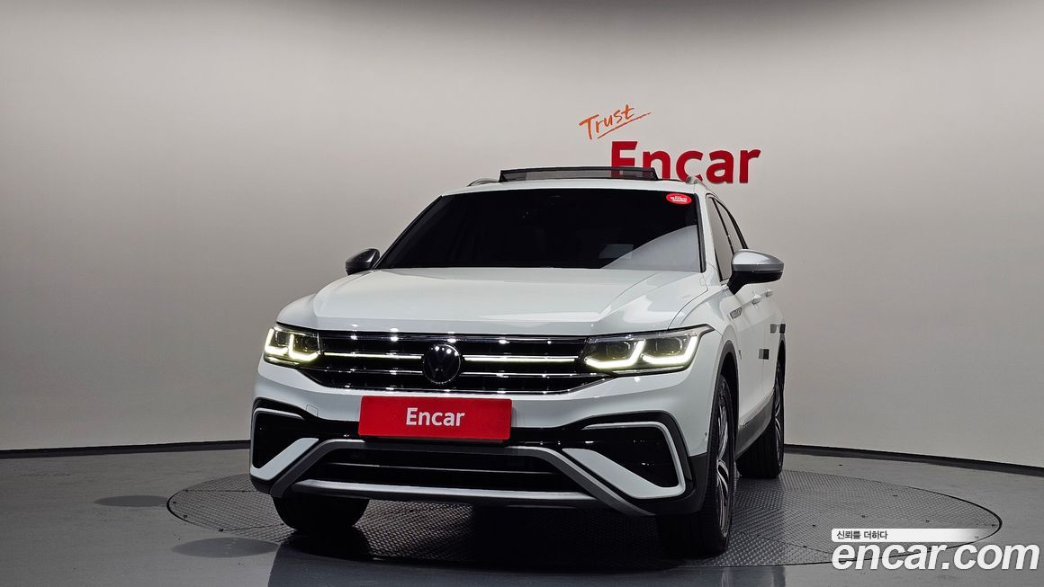 Volkswagen Tiguan 2.0 TSI Prestige, 2024