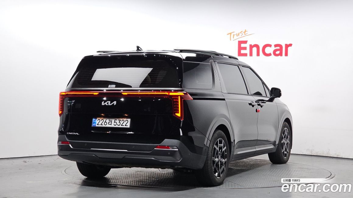 Kia Carnival 7-Seater Gravity, 2025