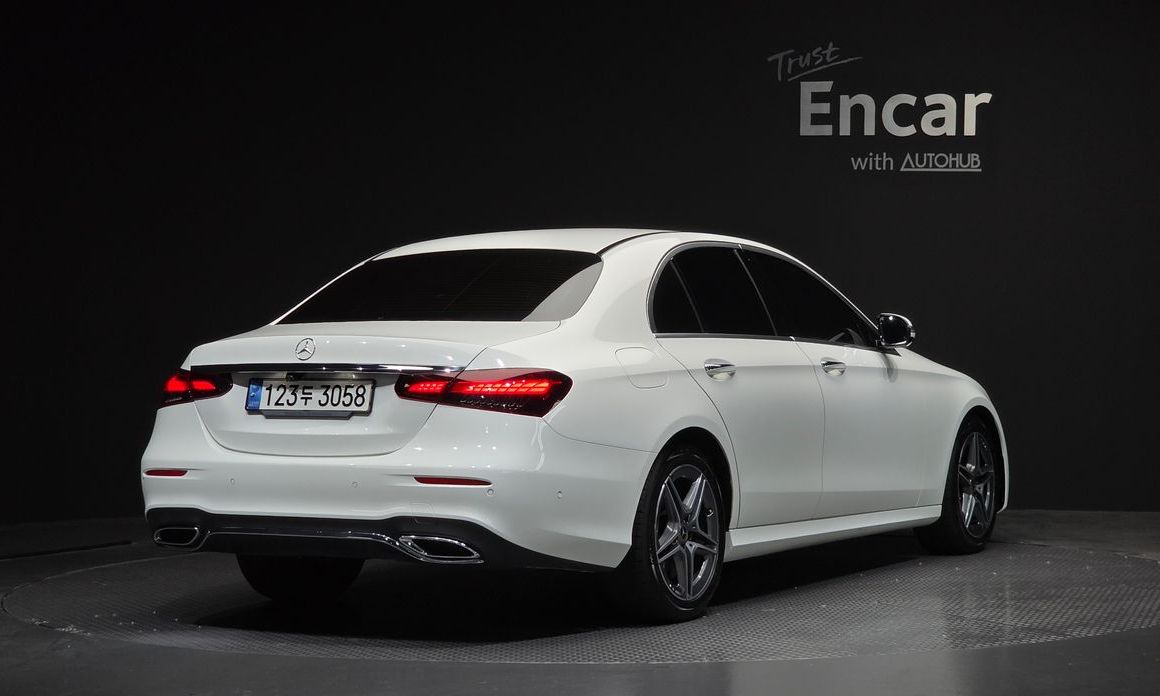 Mercedes-Benz E-Class E250 AMG Line, 2023