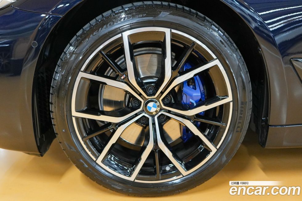 BMW 5-Series 530i xDrive M Sport Package, 2023