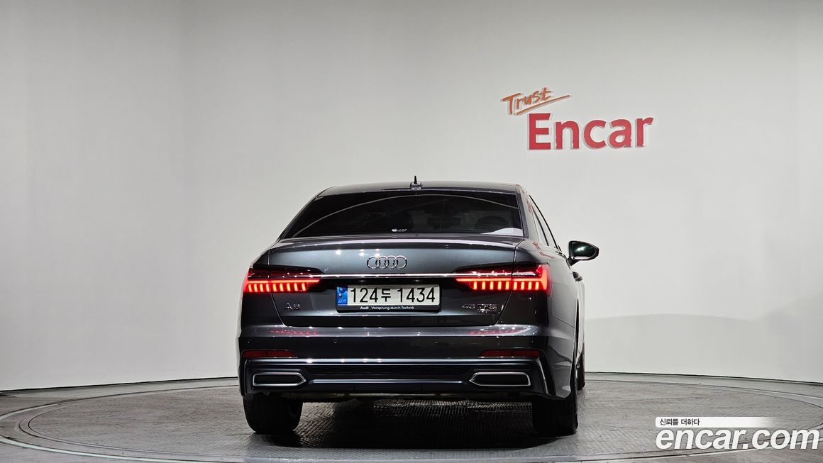 Audi A6 45 TFSI Quattro Premium, 2022