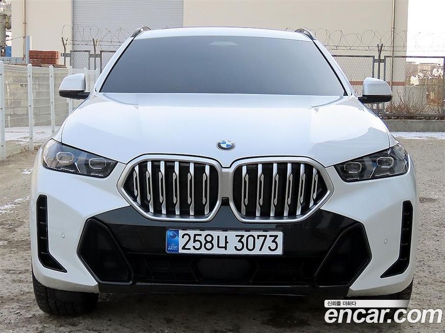 BMW X6 xDrive40i M Sport, 2025