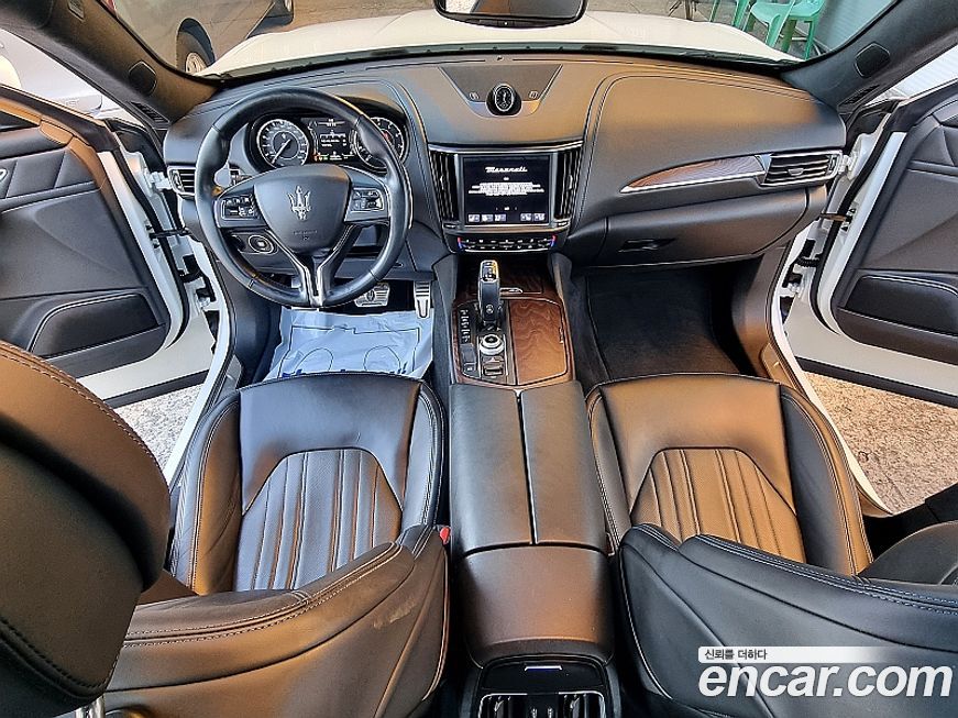 Maserati Levante 2.0 GT AWD, 2022
