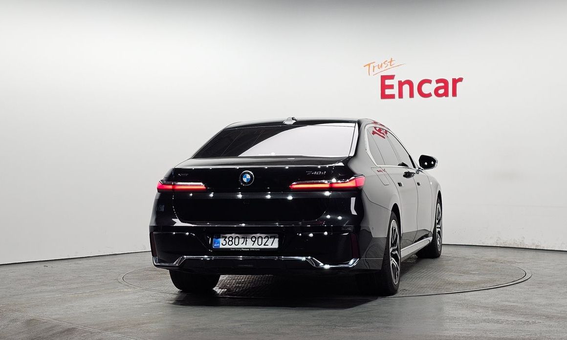 BMW 7-Series 740d xDrive M Sport, 2025