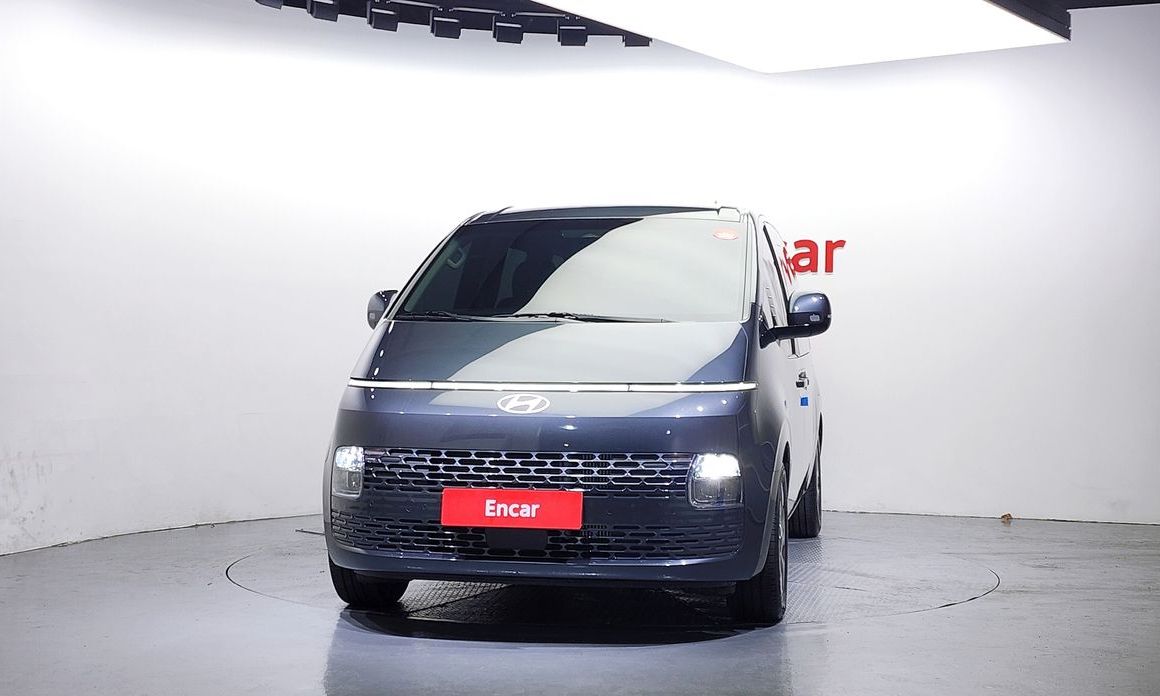 Hyundai Staria Tourer 9-Seater, 2025