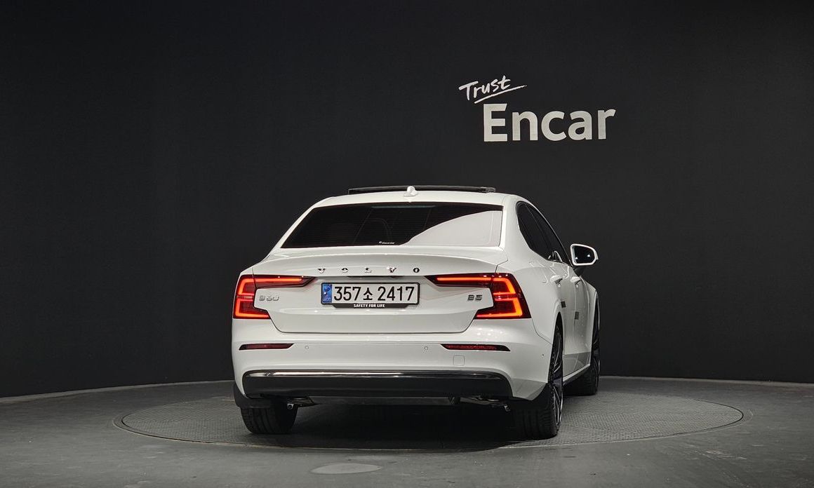 Volvo S60 B5 Ultimate Bright, 2024