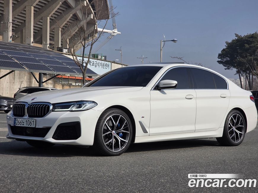 BMW 5-Series 530i M Sport Package, 2023