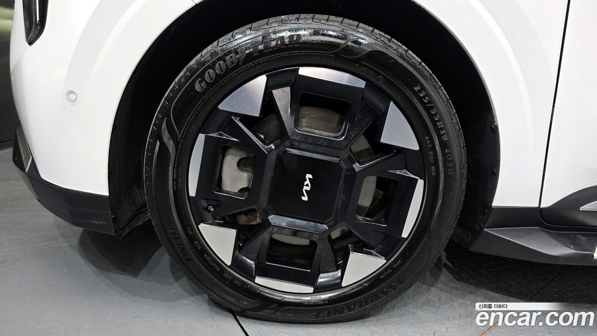 Kia Carnival 9-Seater Noblesse, 2024