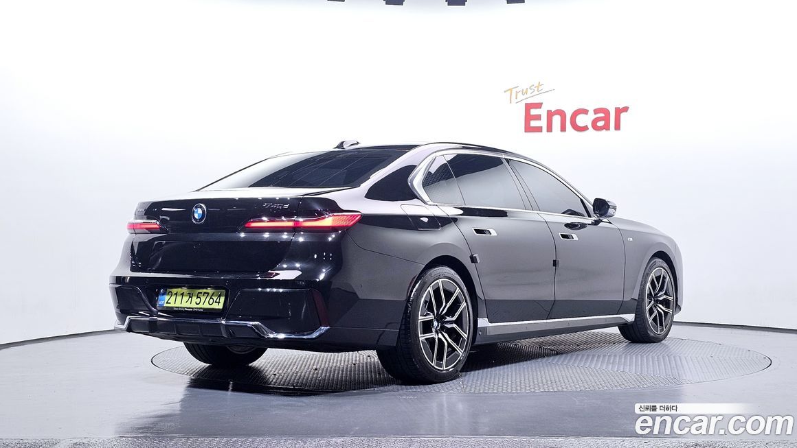 BMW 7-Series 740d xDrive M Sport, 2025