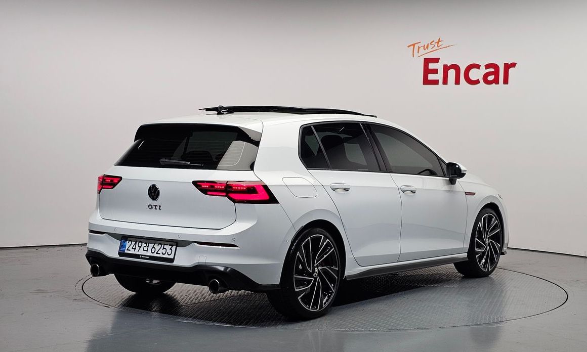 Volkswagen Golf 2.0 GTI, 2024
