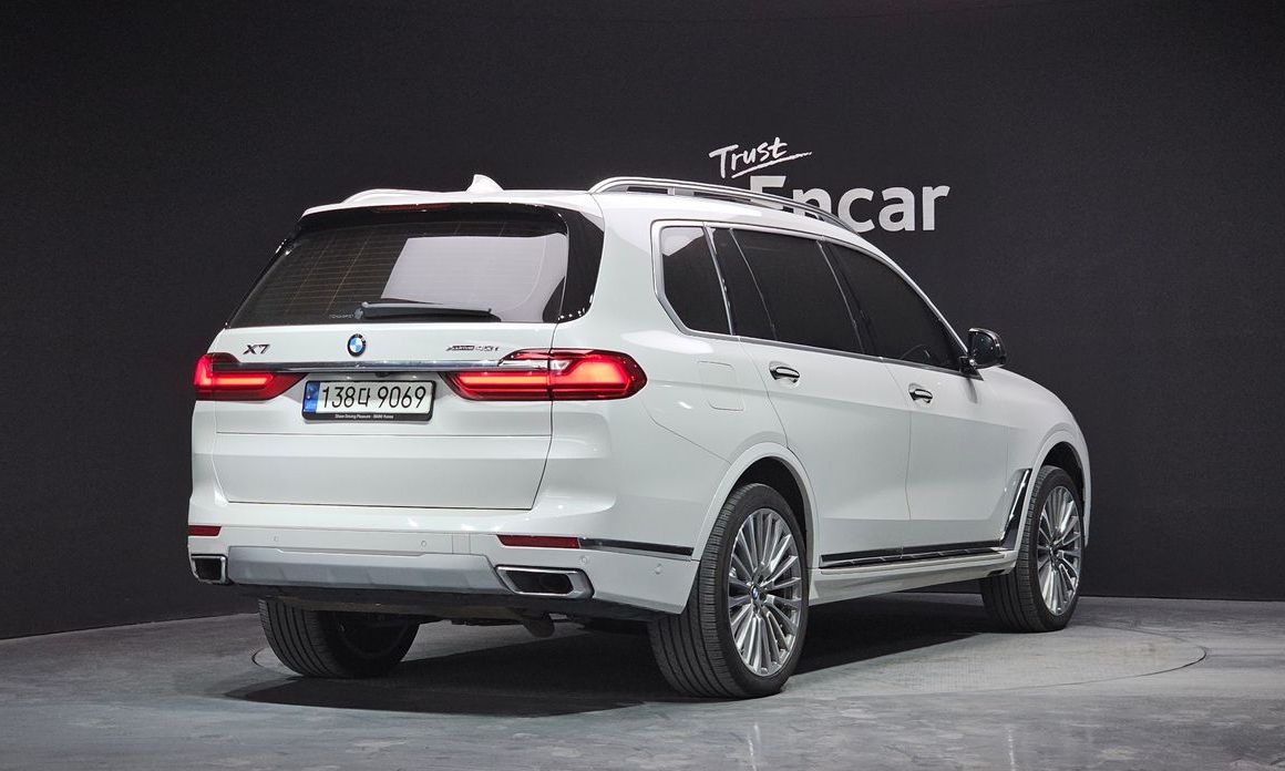 BMW X7 xDrive 40i Design Pure Excellence 7-Seater, 2022