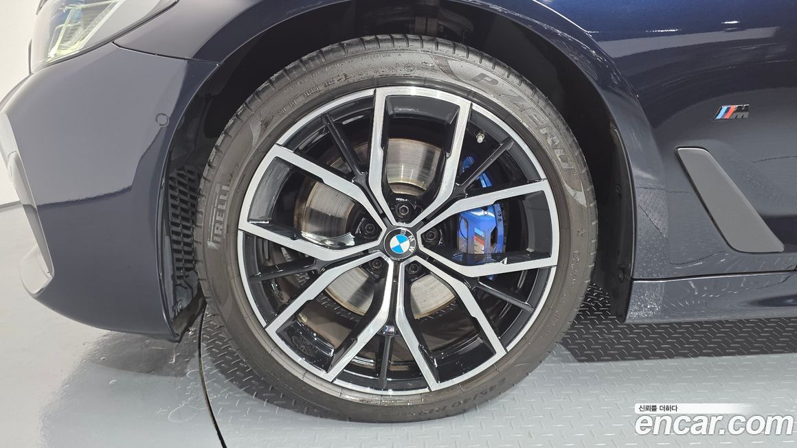 BMW 5-Series 530i M Sport Package, 2023