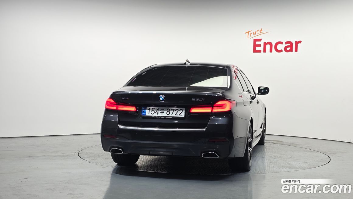 BMW 5-Series 530i xDrive M Sport Package, 2022