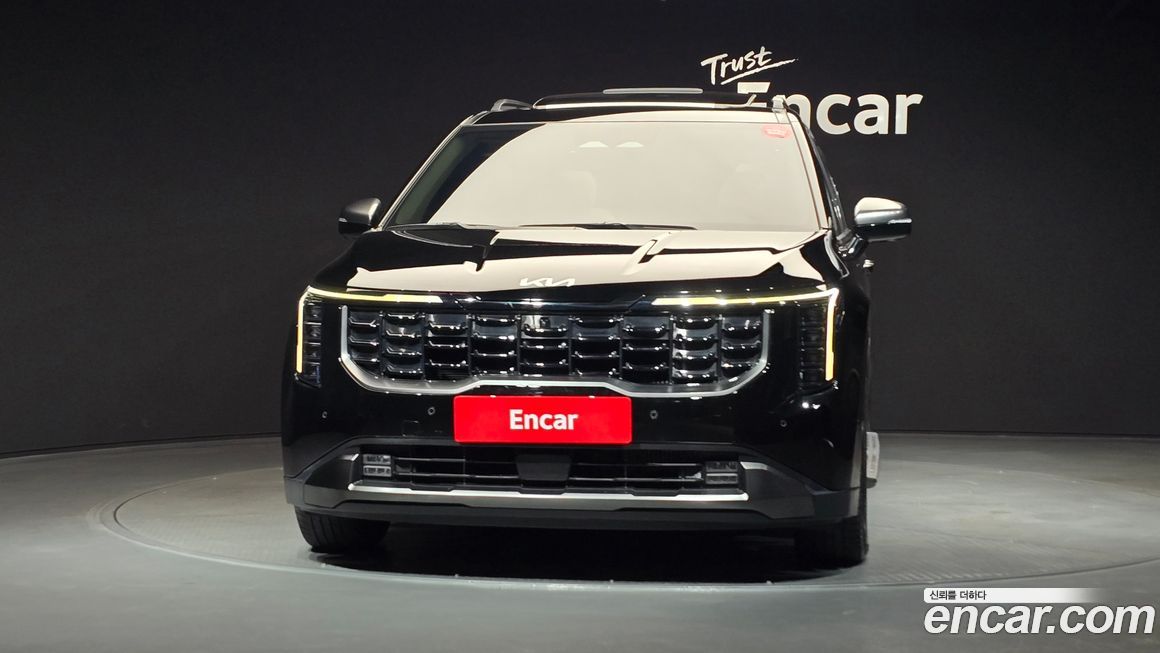 Kia Carnival 9-Seater Gravity, 2024