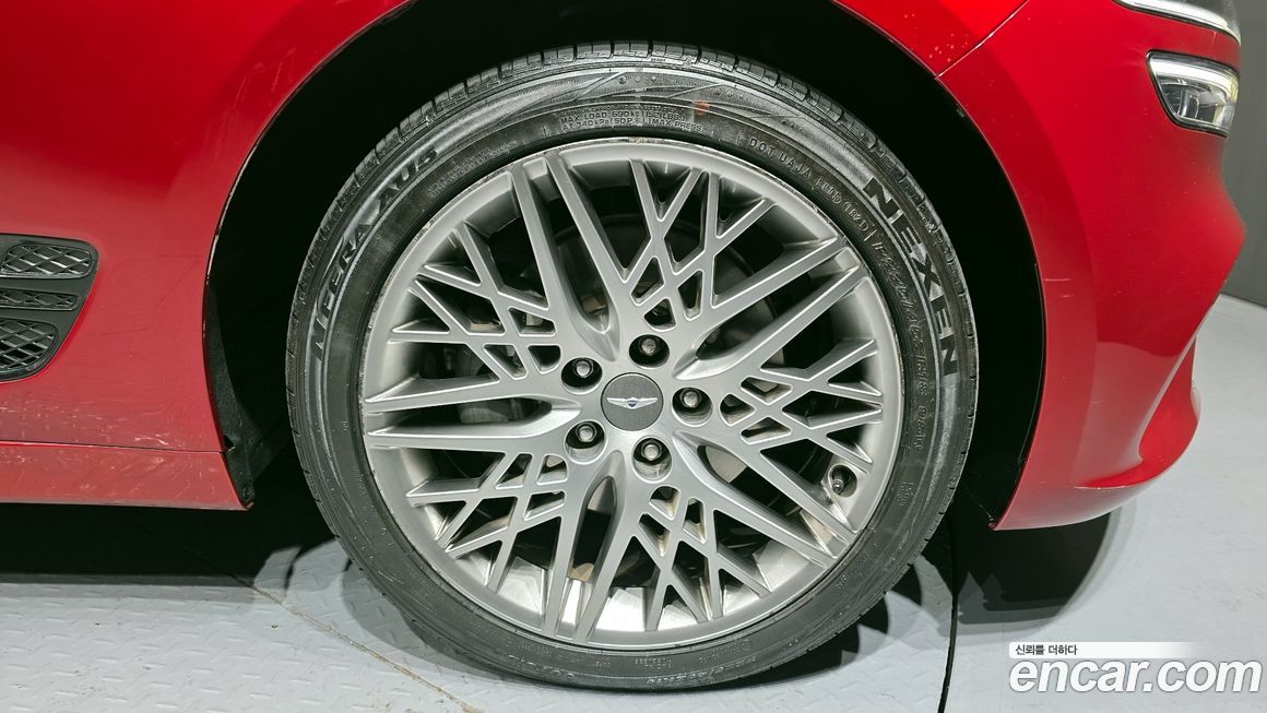 Genesis G70 Gasoline 2.0T 4WD, 2022