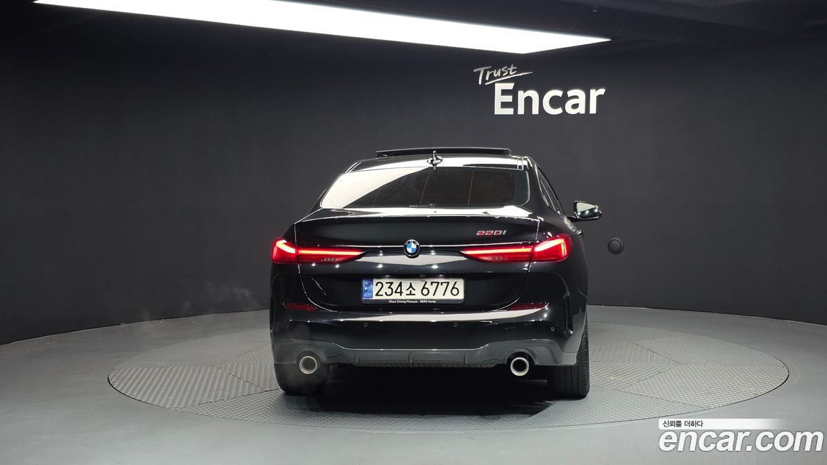 BMW 2-Series 220i M Sports, 2023