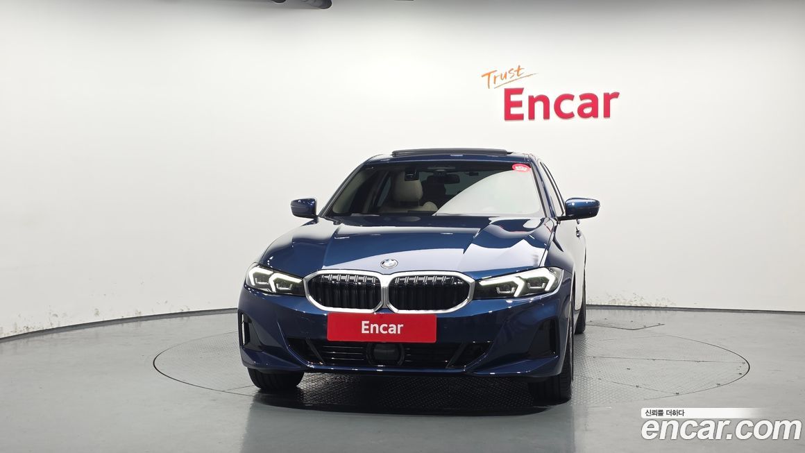 BMW 3-Series 320i, 2023