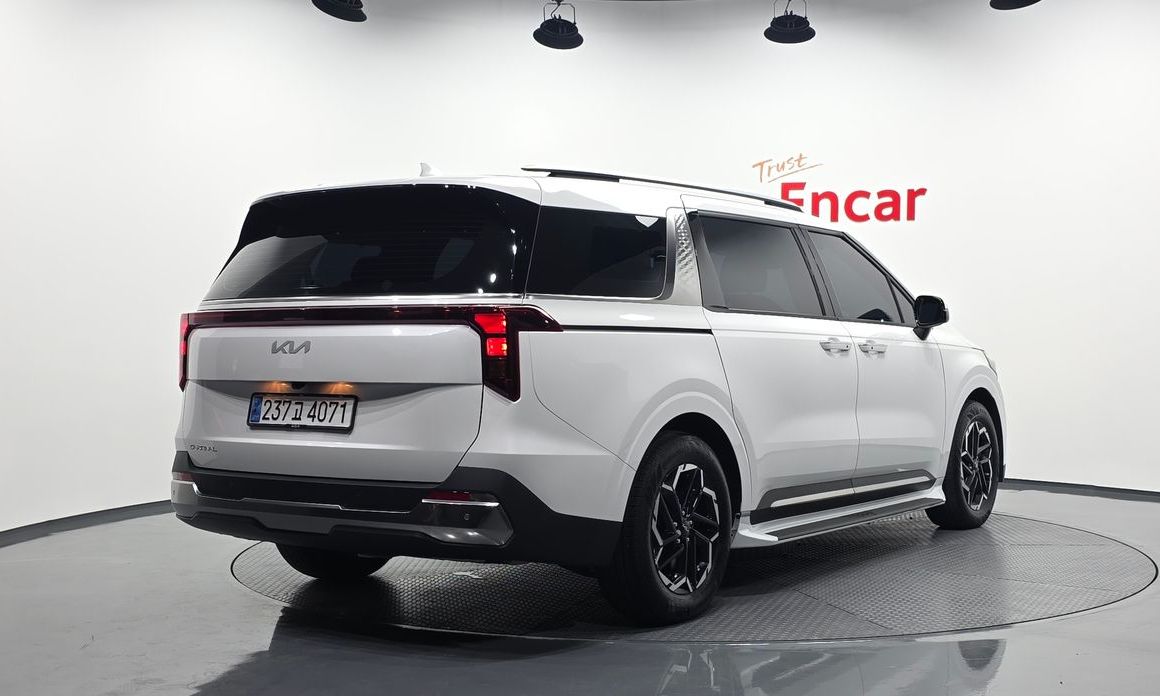 Kia Carnival 9-Seater Noblesse, 2024
