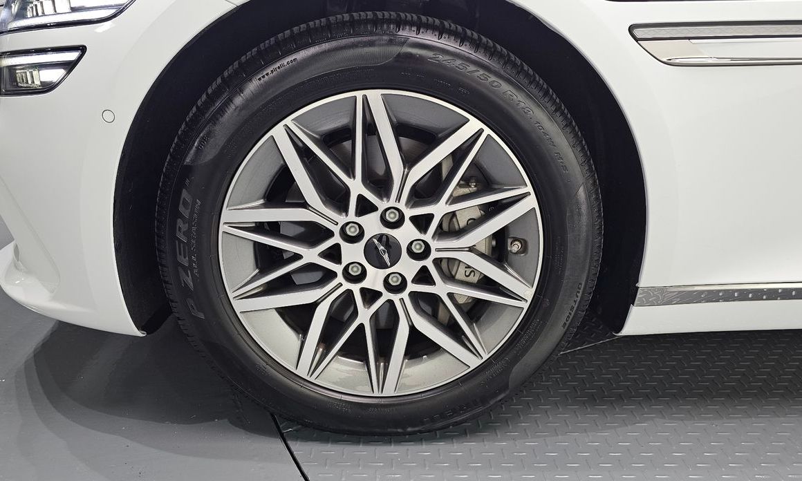 Genesis G80 Gasoline 2.5 Turbo 2WD, 2025