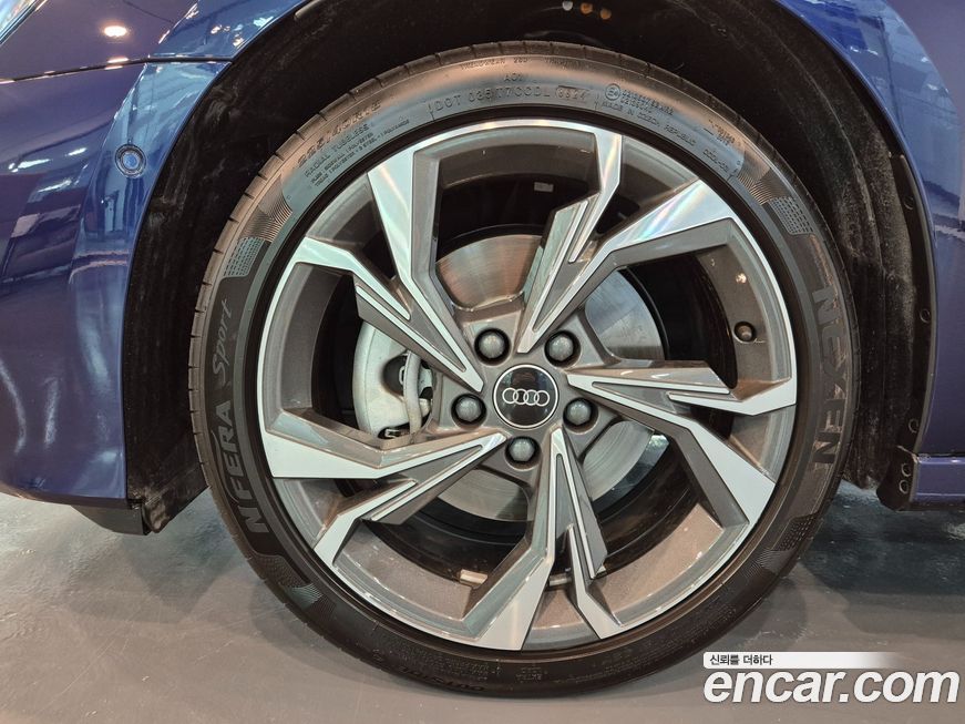 Audi A3 40 TFSI Premium, 2025