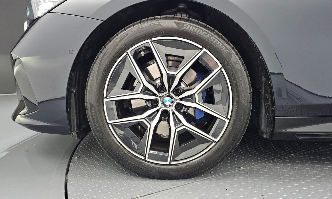 BMW 5-Series 520i M Sport, 2024