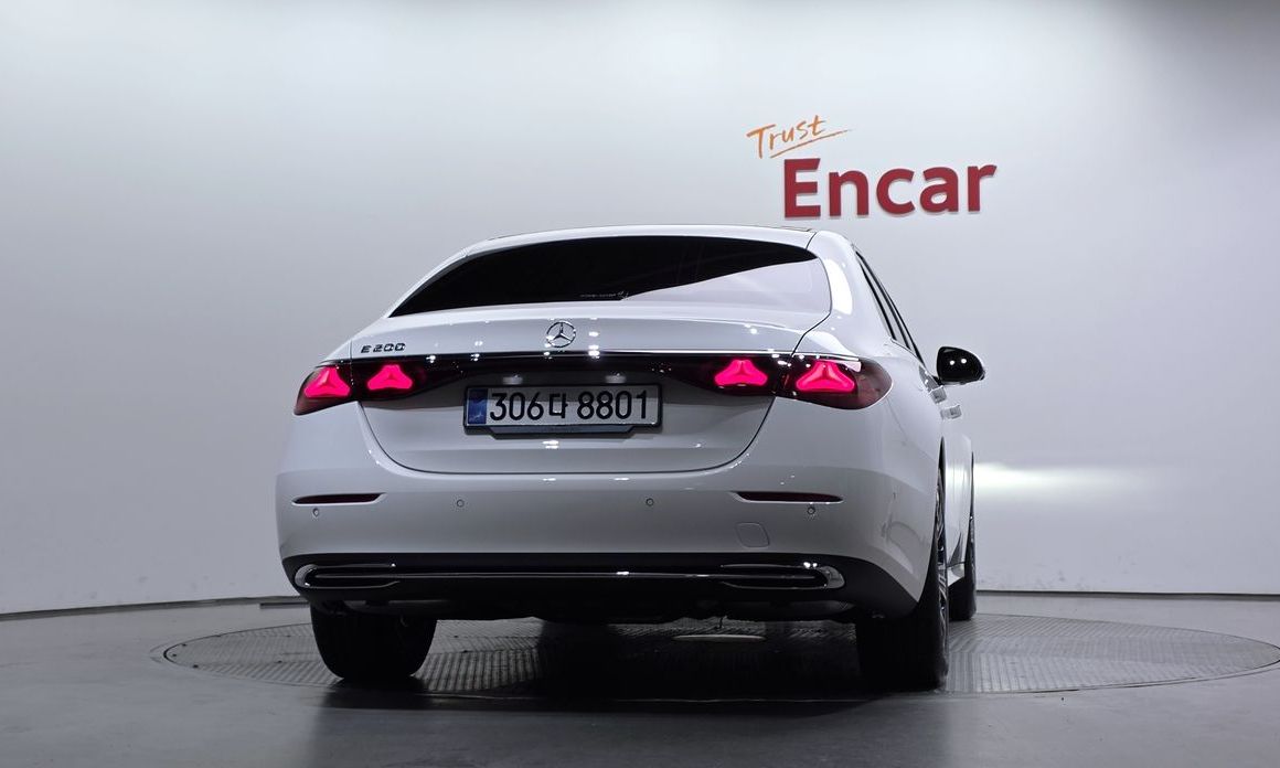 Mercedes-Benz E-Class E200 Avantgarde, 2025