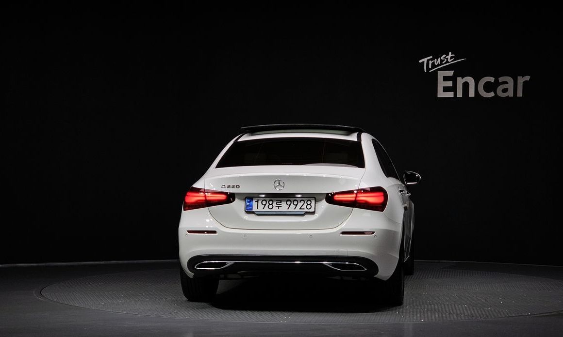 Mercedes-Benz A-Class A220 Sedan Online Special, 2024