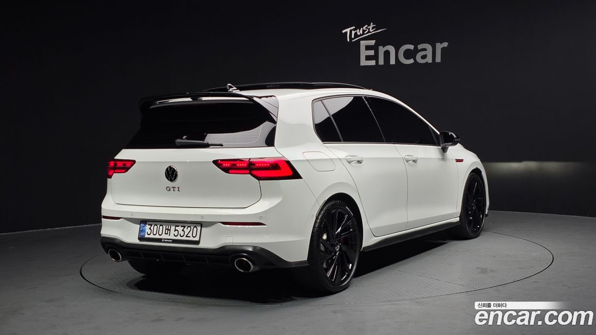 Volkswagen Golf 2.0 GTI, 2024