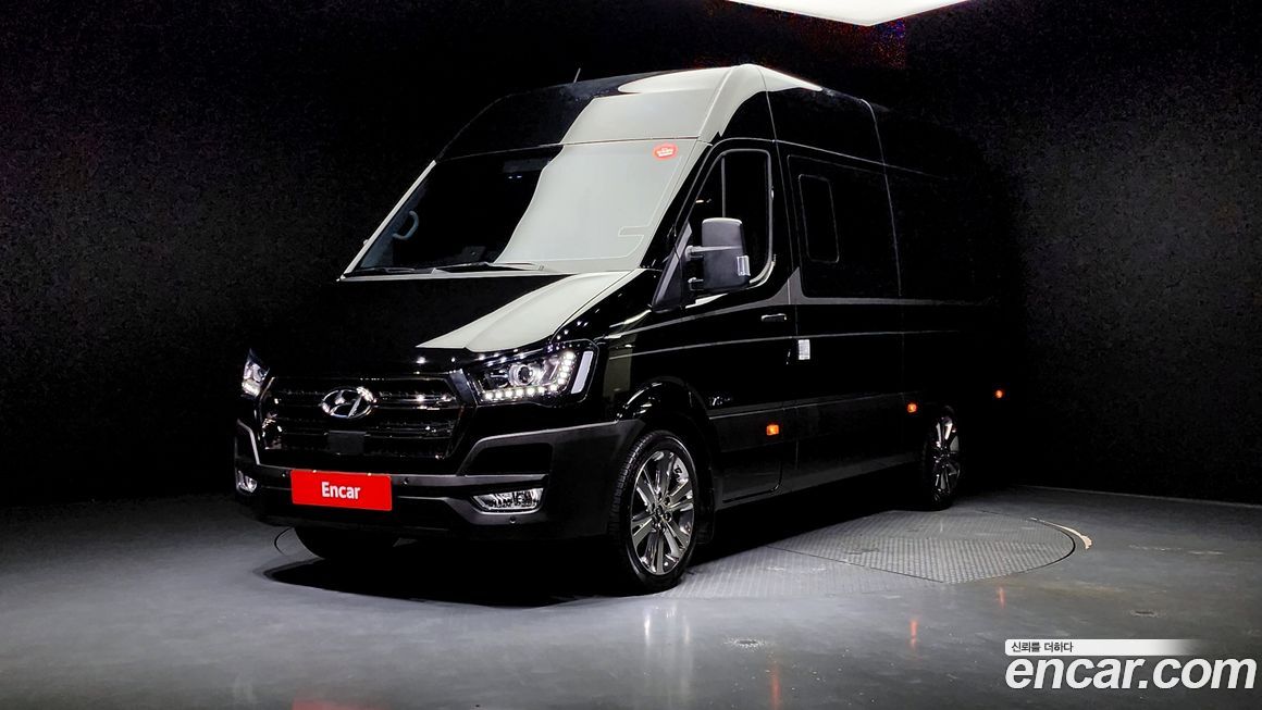 Hyundai Solati 15-seater, 2024