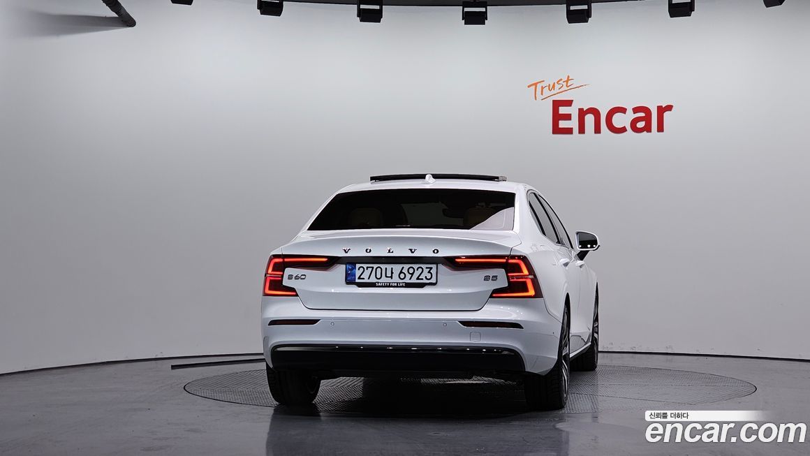 Volvo S60 B5 Ultra Bright, 2025