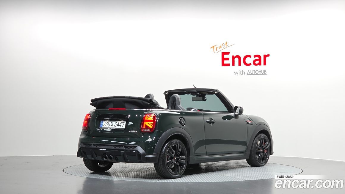 Mini Cooper Convertible JCW, 2024