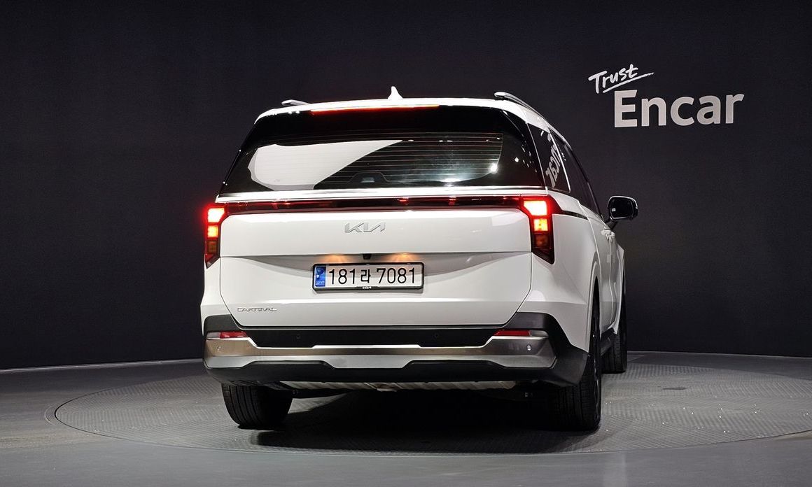 Kia Carnival 7-Seater Signature, 2024