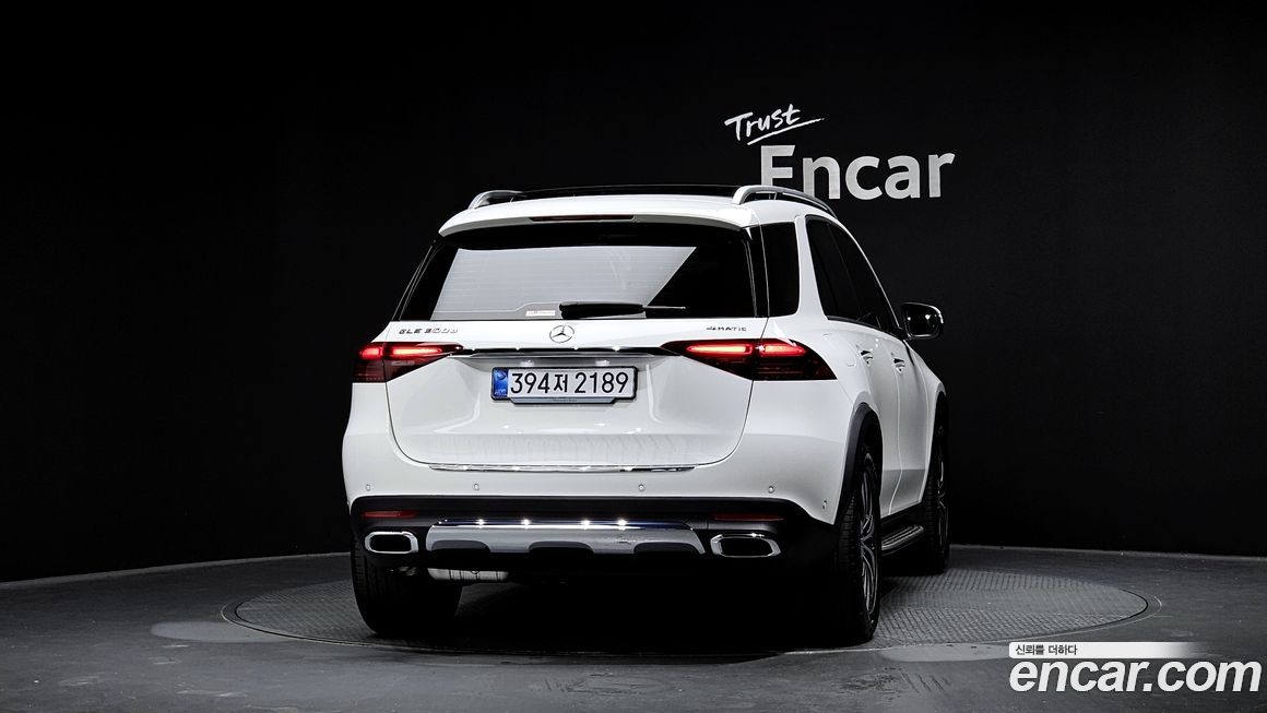 Mercedes-Benz GLE-Class GLE300d 4MATIC, 2025
