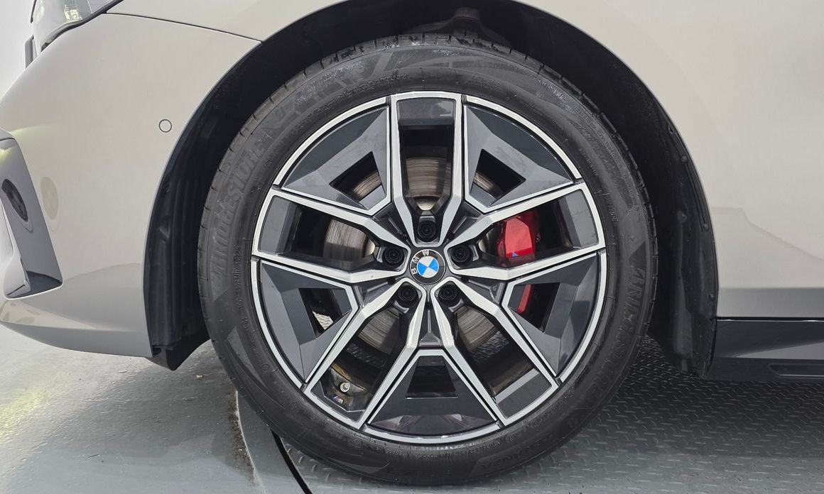 BMW 5-Series 520i Special Edition, 2026
