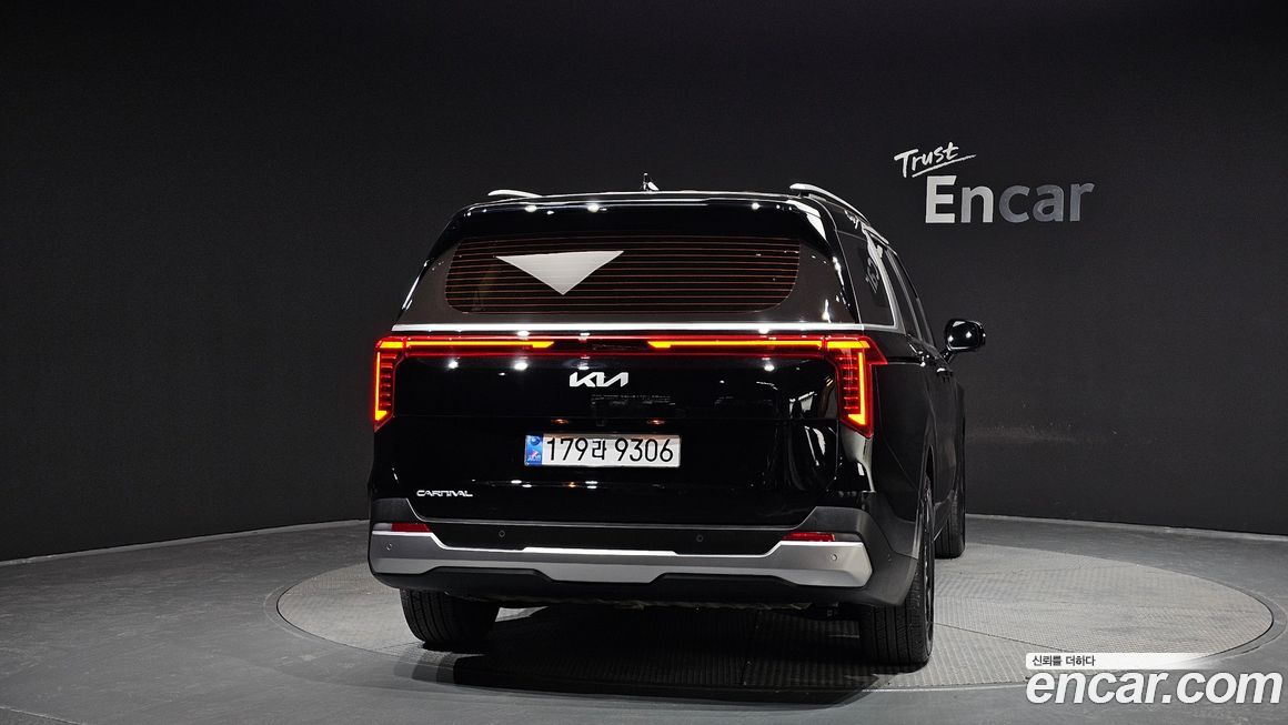 Kia Carnival 9-Seater Prestige, 2025