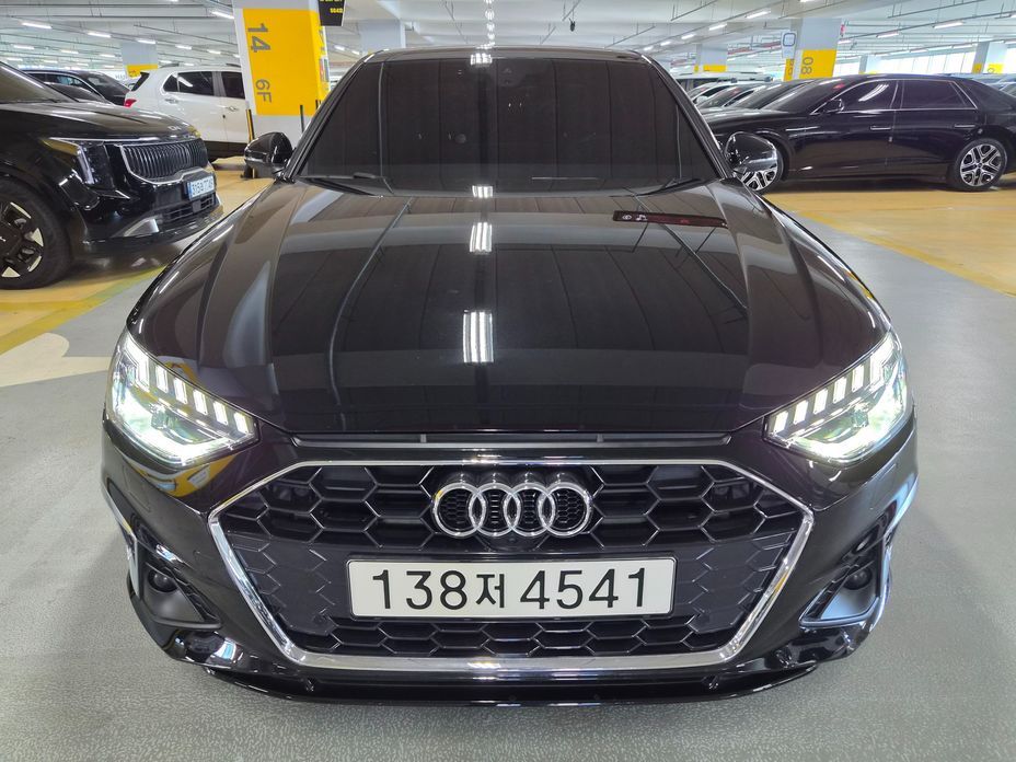 Audi A4 40 TFSI Premium, 2024