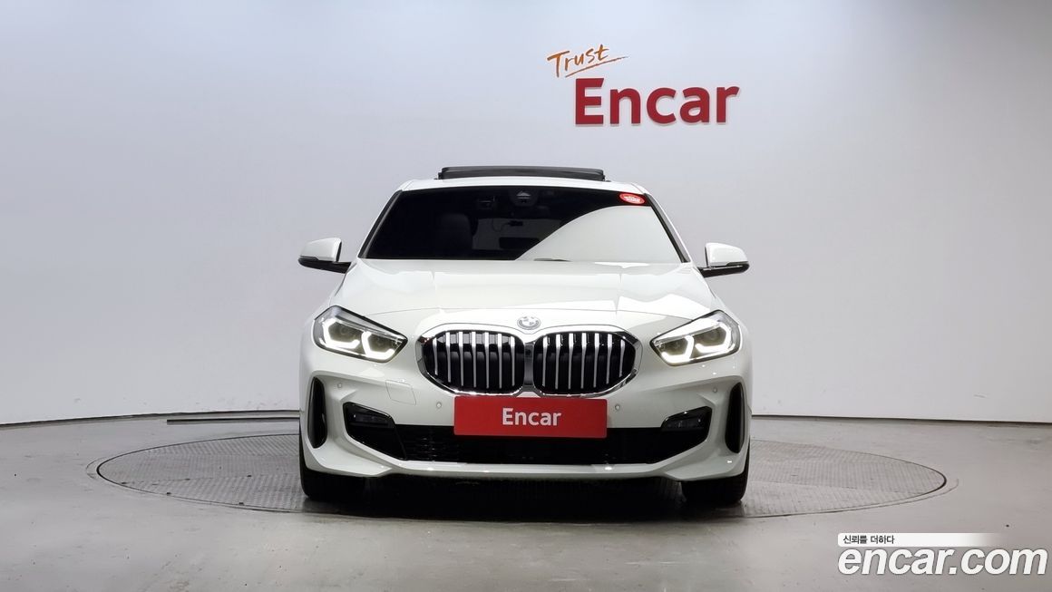 BMW 1-Series 120i M Sports, 2023