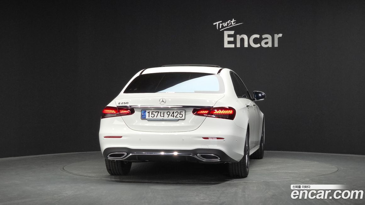 Mercedes-Benz E-Class E250 AMG Line, 2023