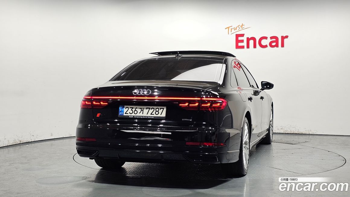 Audi A8 55 TFSI Quattro LWB, 2021
