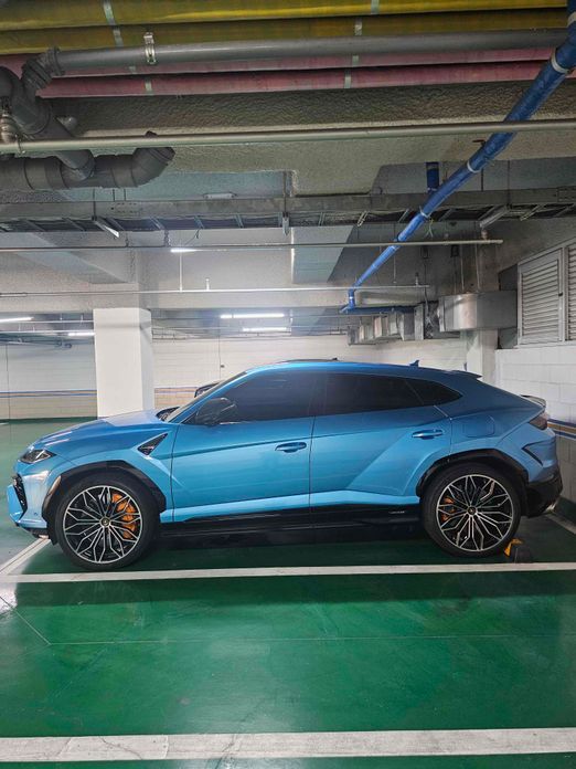 Lamborghini Urus 4.0 V8 SE, 2025