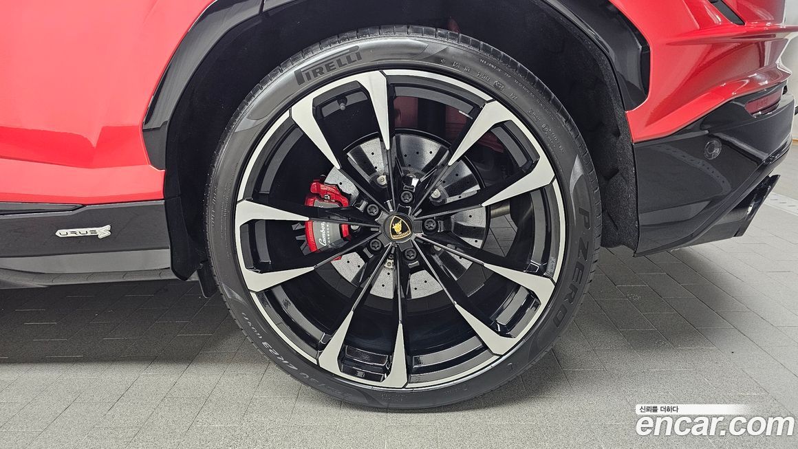 Lamborghini Urus 4.0 V8 S, 2024