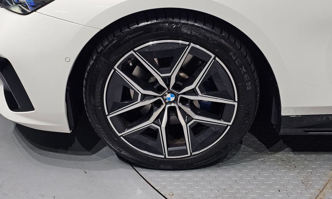 BMW 5-Series 520i M Sport, 2024