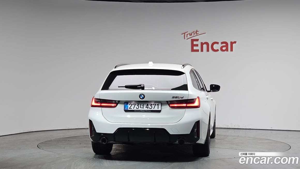 BMW 3-Series 320d Touring M Sport, 2024