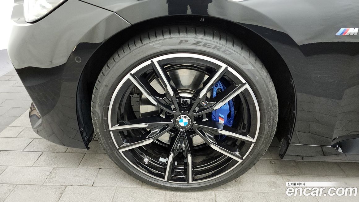 BMW 2-Series M240i xDrive Online Exclusive Coupe, 2025