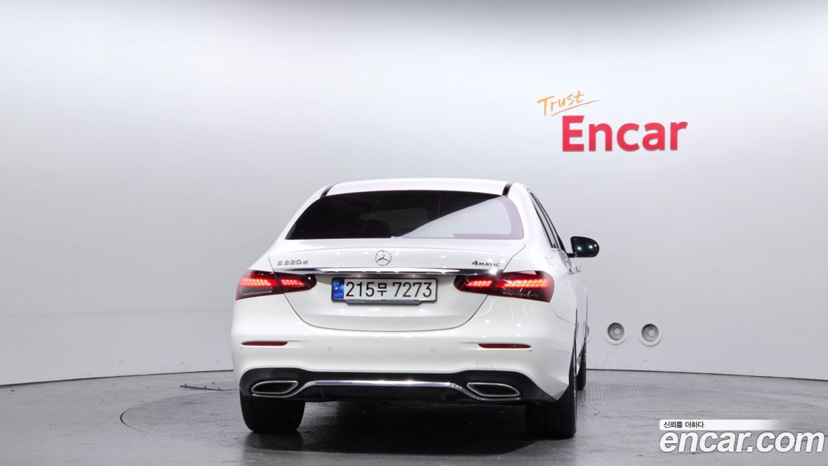 Mercedes-Benz E-Class E220d 4MATIC AMG Line, 2022