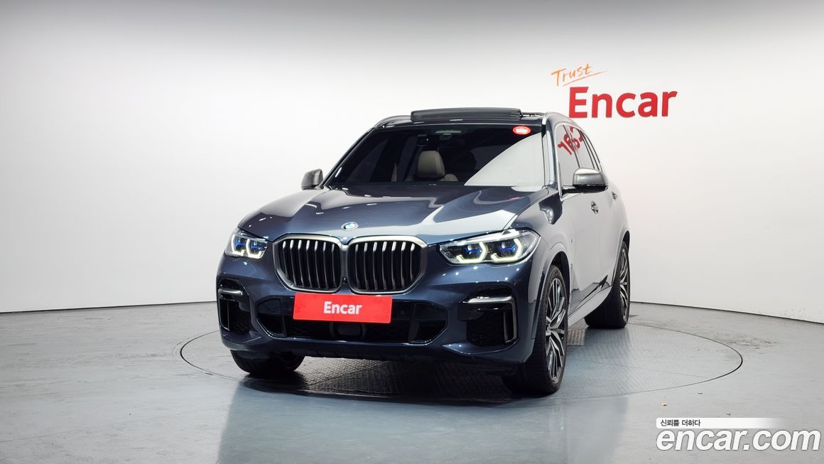 BMW X5 M50i, 2022