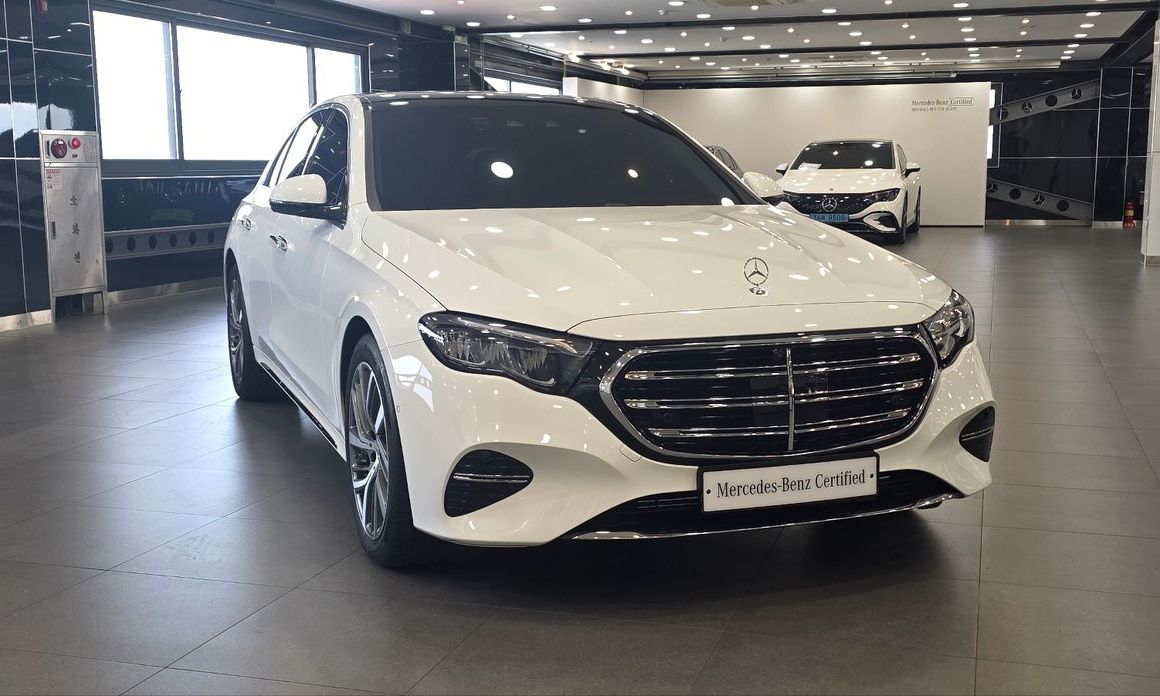 Mercedes-Benz E-Class E220d 4MATIC Exclusive, 2024