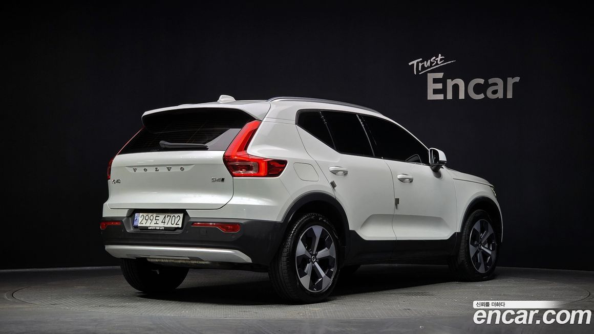 Volvo XC40 B4 Ultimate Bright, 2024